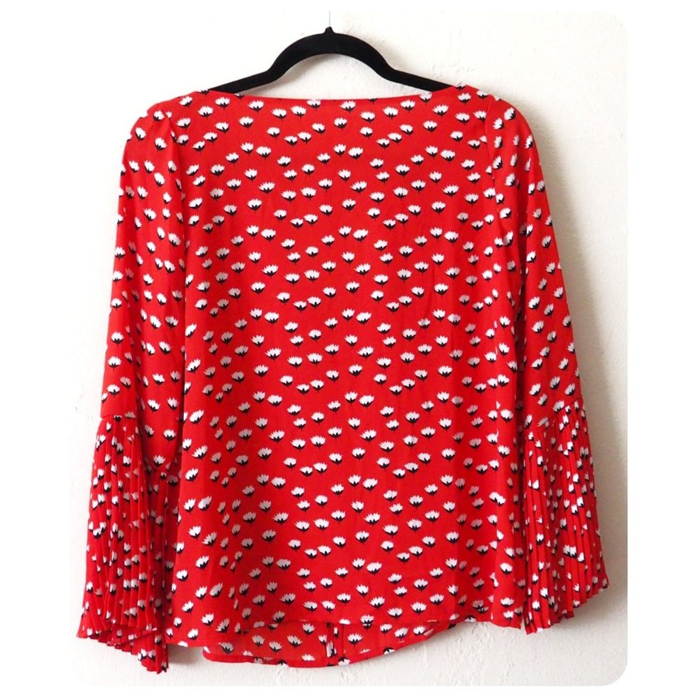 Ann Taylor Factory Scarlet and Ivory Patterned Blouse